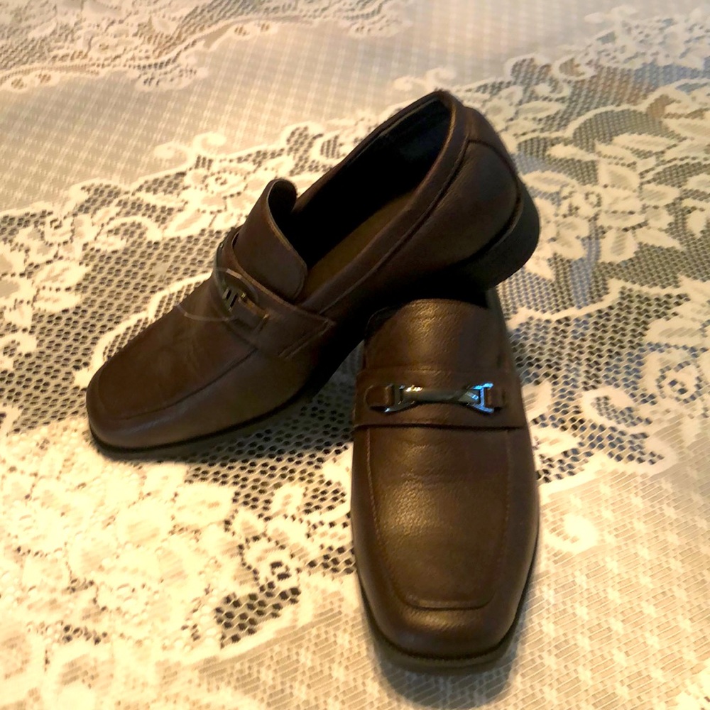 NWOT Perry Ellis boys brown dress shoes size 5